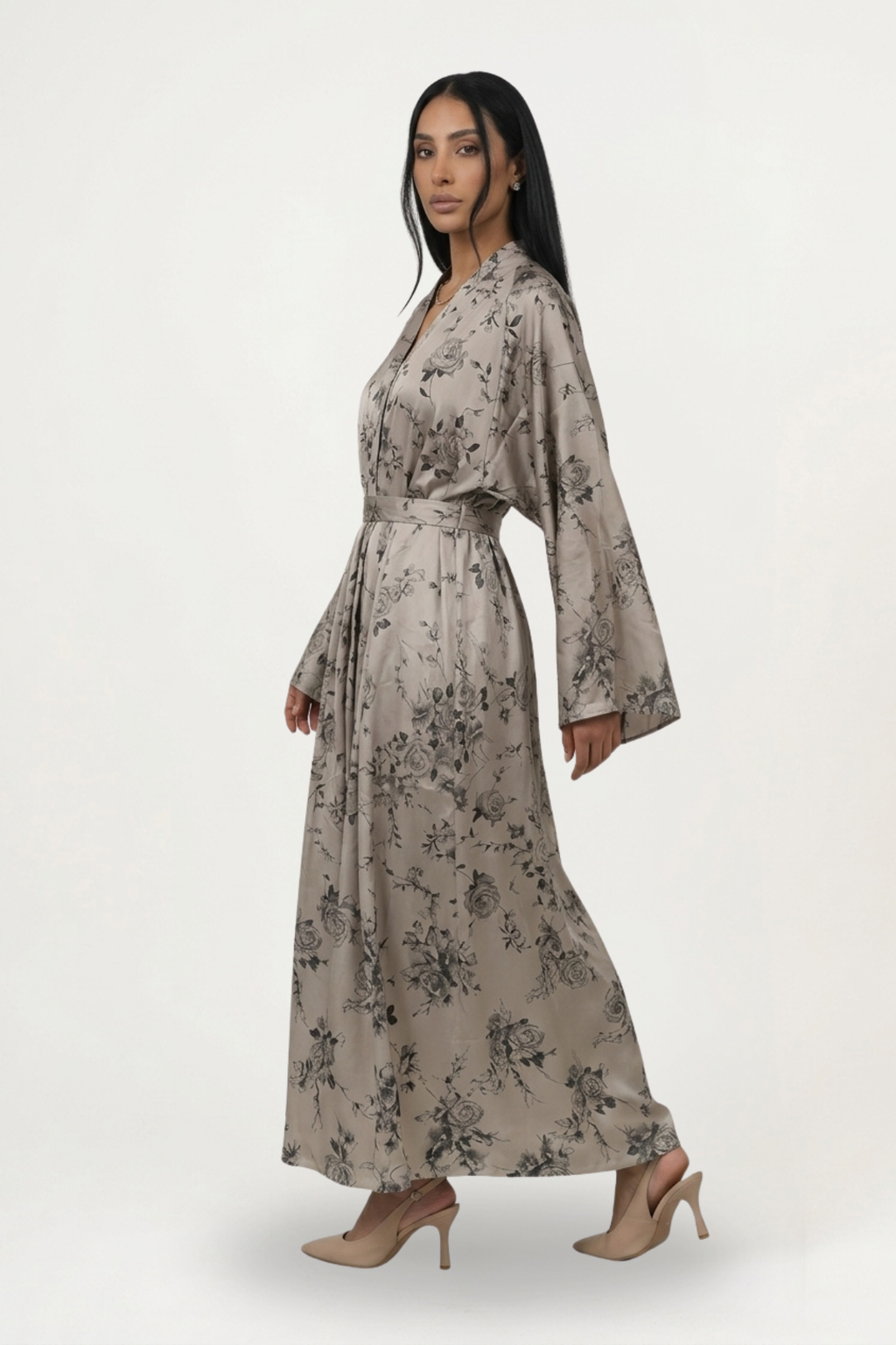 Abaya ocre Safa, tombé fluide et opaque du Nidha
