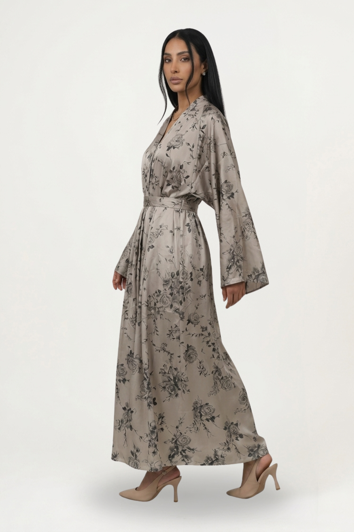 Abaya ocre Safa, tombé fluide et opaque du Nidha